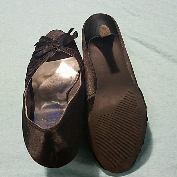 Black Satin and Lace Stilettos - Picture 7 of 7